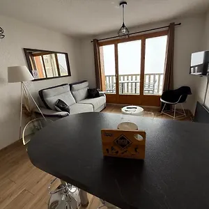 2 Pièces, Les De Super-besse Appartement